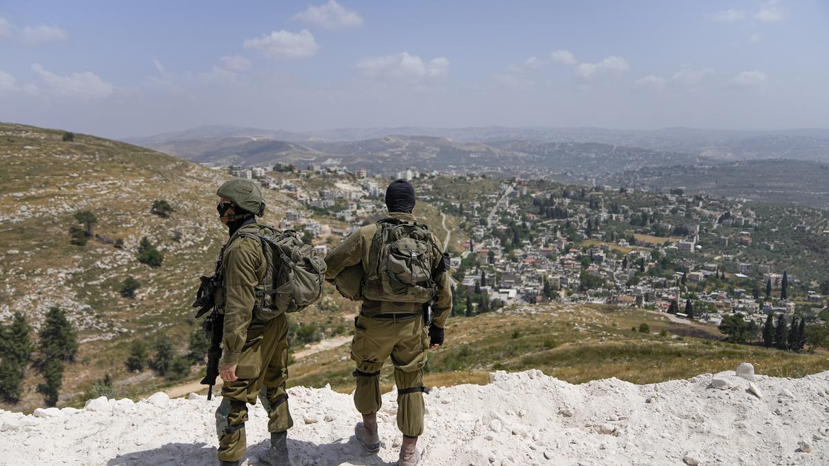 Army says Palestinian gunmen wound Israeli civilian in West Bank shooting