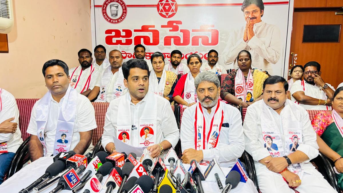 JSP leader alleges YSRCP corruption in Tirumala laddu row