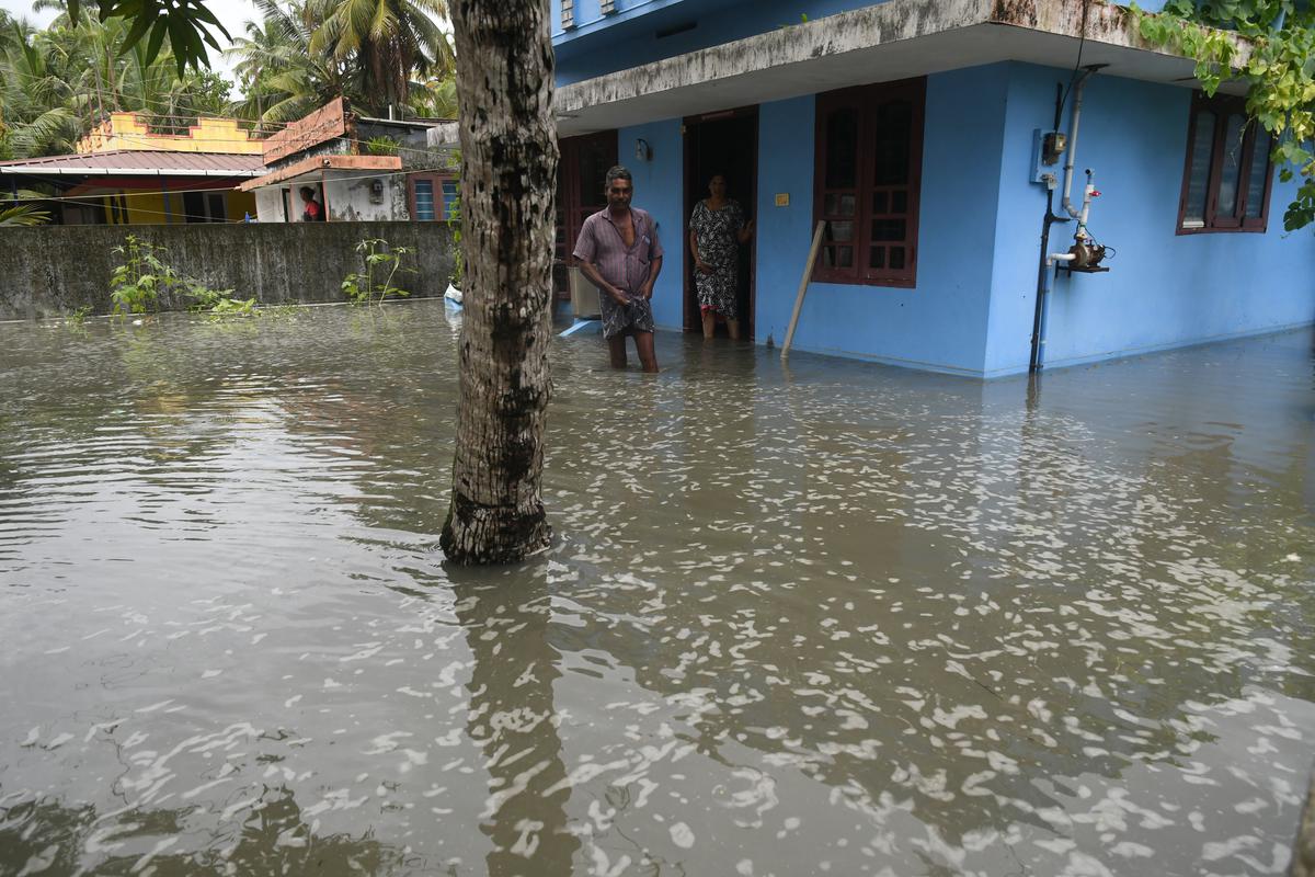 Rain fury: coastal areas in Ernakulam hit hard - The Hindu