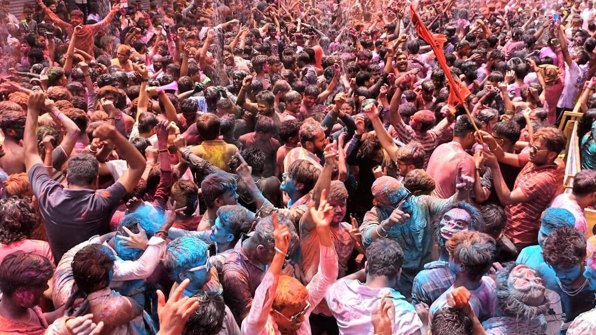 A more vibrant, hueful ‘Rangapanchami’ in Hubballi