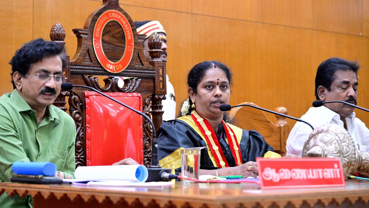 Many officials are not cooperating, complain Mayor and Deputy Mayor at Corporation council meet