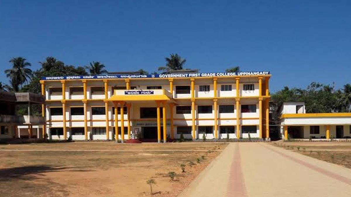 24 more Muslim students suspended in Dakshina Kannada’s Uppinangady for wearing hijab The Hindu