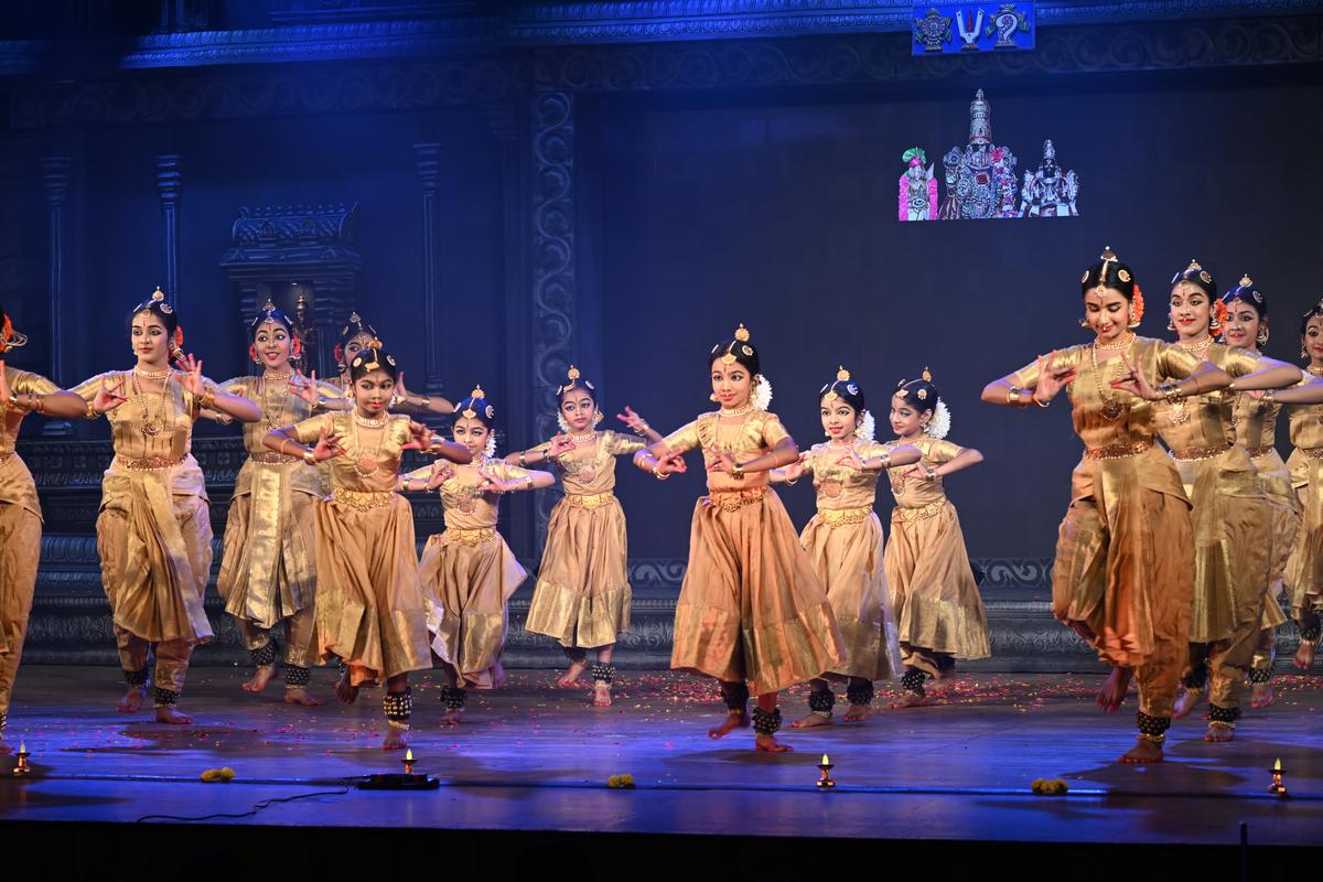 More than 70 dancers featured in the well-choreographed ‘Ekadasa Vishnum’ 