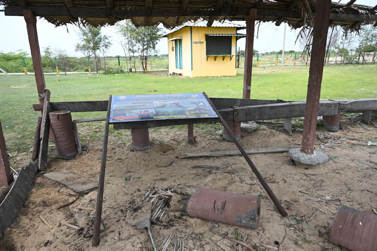 Once an aesthetically fabricated coconut leaf shed where tourists enjoyed hot seafood lies in disrepair. 