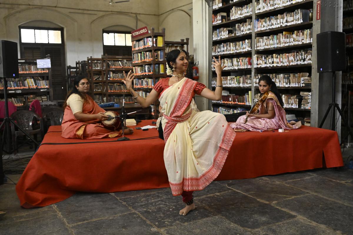  Jyothsna’s graceful movements and expressions for the Tiruppavai verse was riveting. 