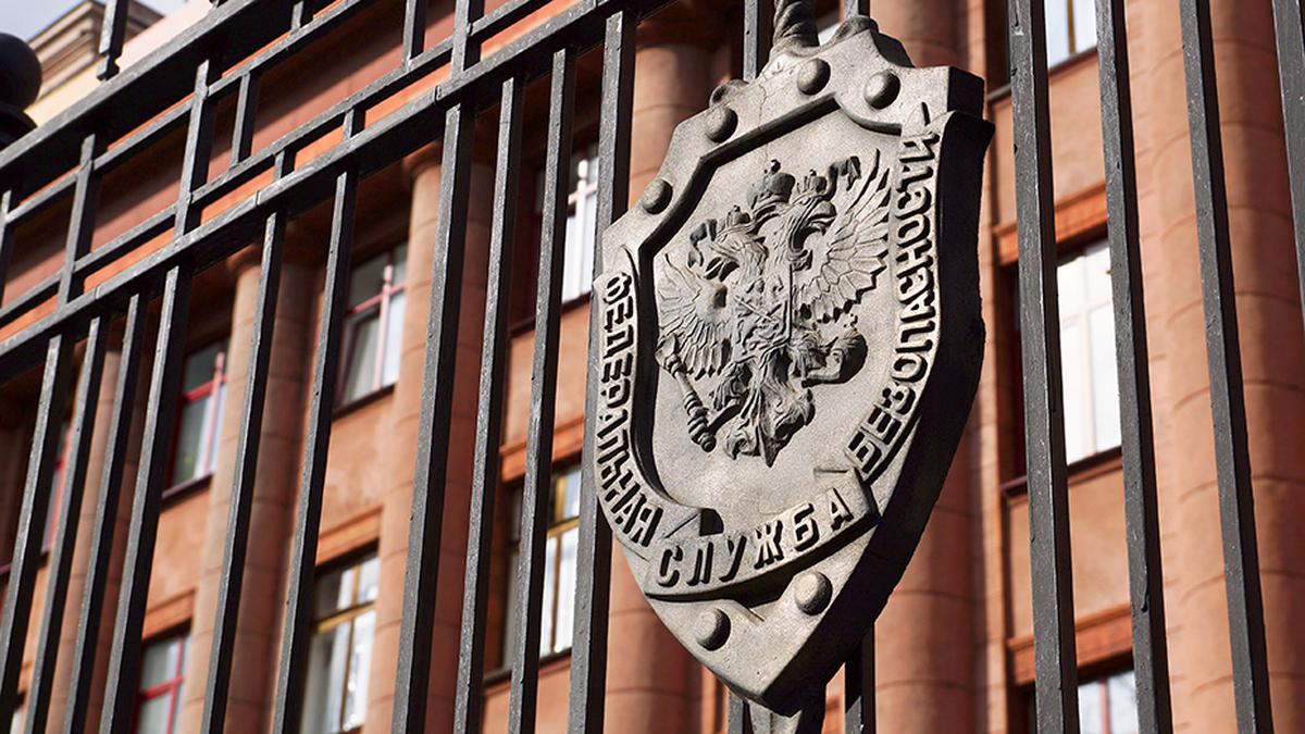 Russia expels 6 British diplomats it accuses of spying and ’subversive activities’