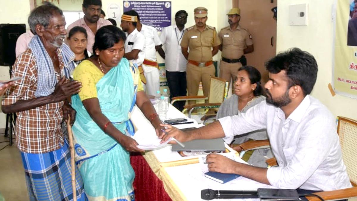 Erode Collector inspects development schemes in Talavadi