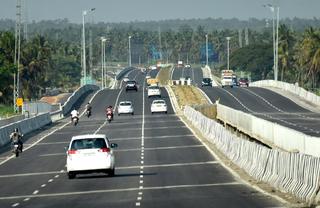 Multi-Lane Free Flow tolling to be tested in pilot project on Bengaluru–Mysuru  highway - The Hindu