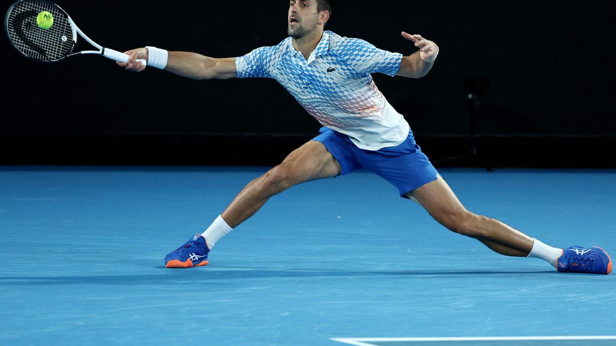 Australian Open 2023 Final | Djokovic battles back to win 2nd set against Tsitsipas