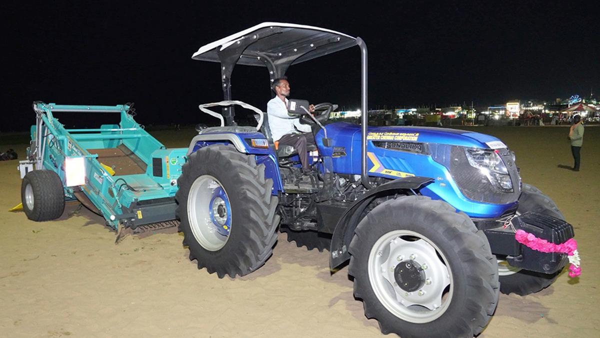 Chennai’s beach combing machines repaired, says GCC Commissioner