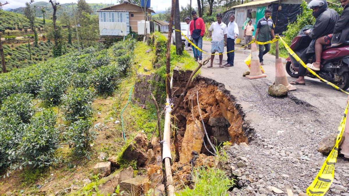 Damage to road in rain cripples traffic between Valparai – Chalakudy