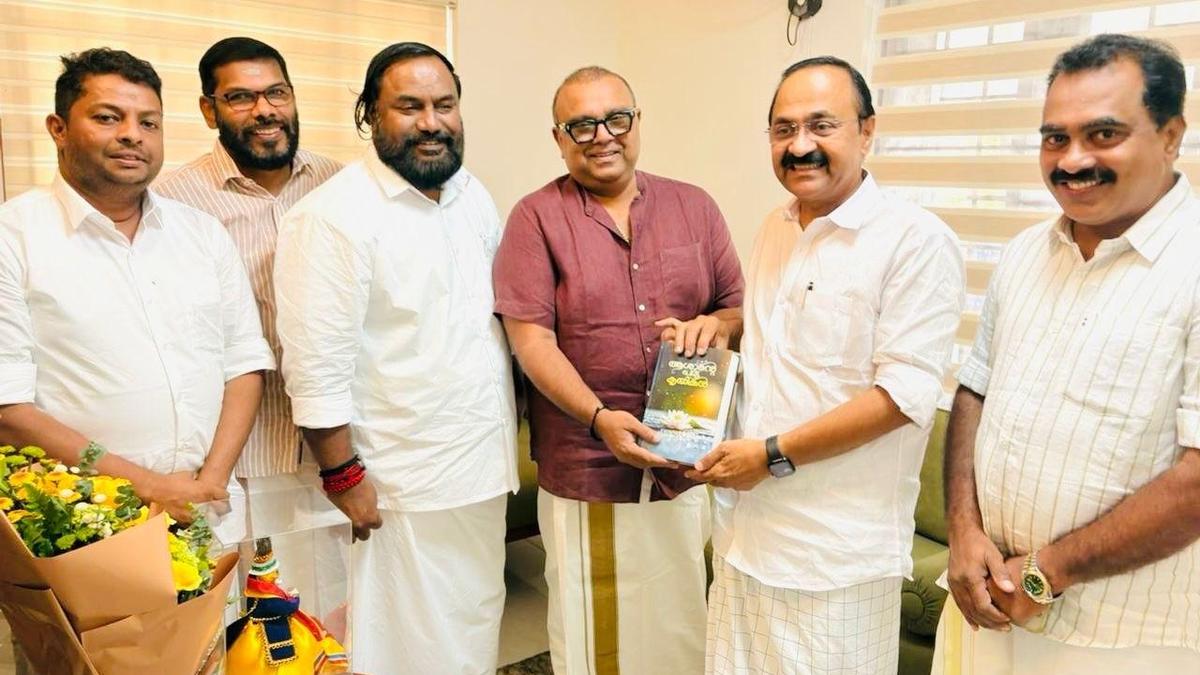 Signs emerge of a thaw in Vellappally-Satheesan ties