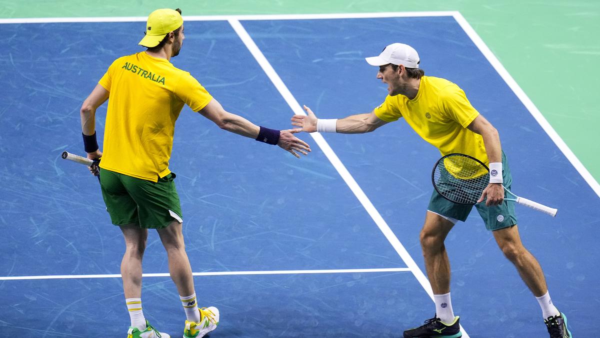 Australia beats United States at the Davis Cup to reach semifinals