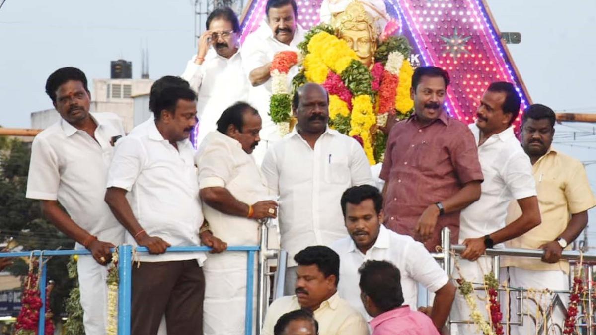 Birth anniversary of Perumpidugu Mutharaiyar passes off peacefully in Tiruchi