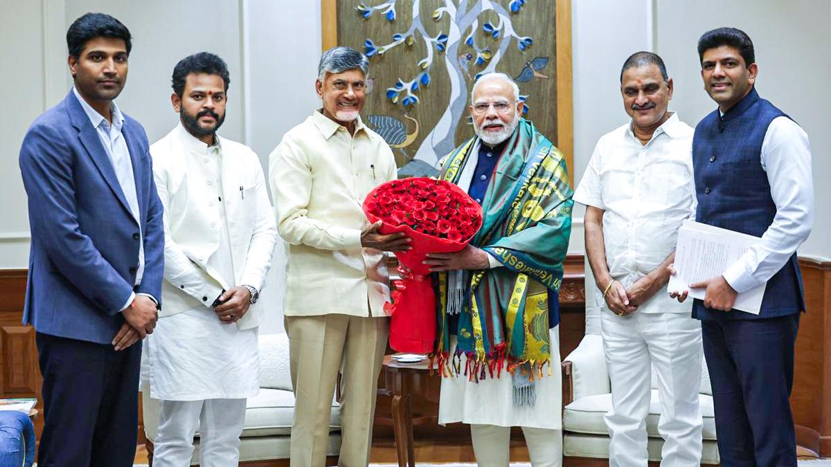 Chandrababu Naidu meets Modi, seeks special financial assistance for Andhra Pradesh