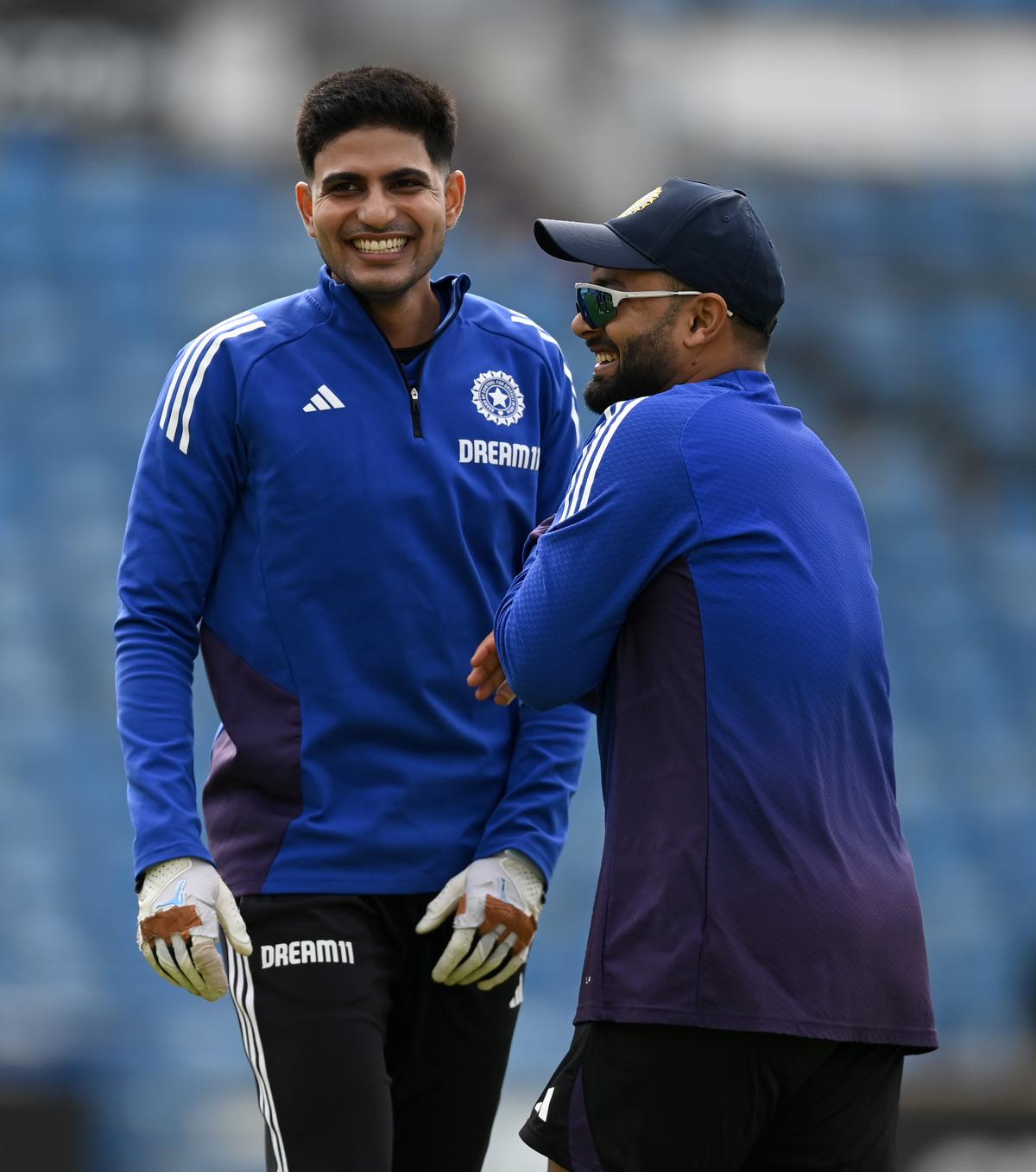 हेडिंगली में एक नेट सत्र के दौरान शुबमैन गिल और ऋषभ पंत हेडिंगली में एक नेट सत्र के दौरान शुबमैन गिल और ऋषभ पंत
