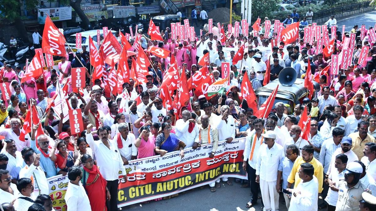 General strike against labour codes held in Kalaburagi