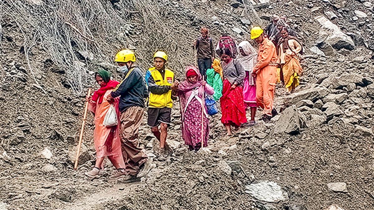 Pilgrims to wear helmets for Kedarnath yatra ‘danger zones’