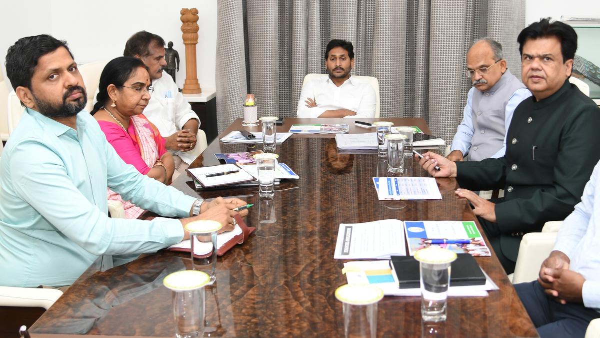 Expedite steps for including future skills training programme in curriculum: CM