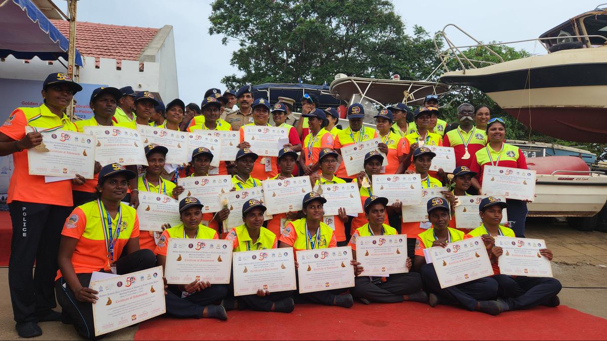 Tamil Nadu’s women cops turn sailors, complete 1000-kilometre  expedition off Chennai coast