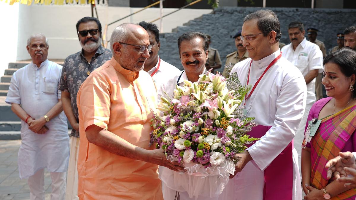 Maintain an open mind to make learning a lifelong pursuit: Vice-President