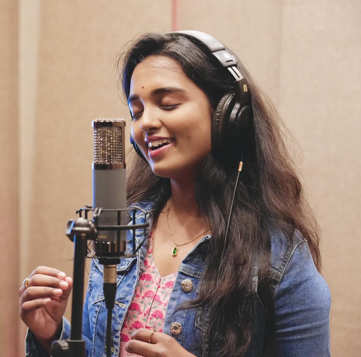 thehindu.com - Neeraja Murthy - Hyderabad singer Lakshmi Meghana on playback, covers and new music
