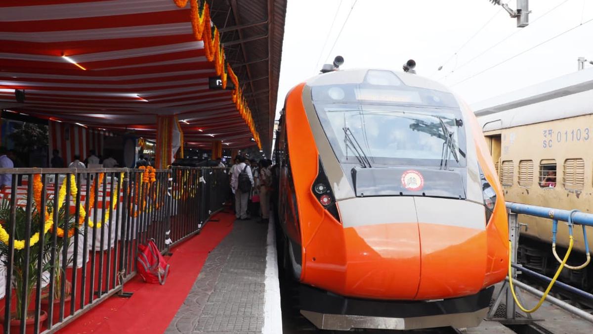 Second Vande Bharat Express between Secunderabad – Visakhapatnam flagged off