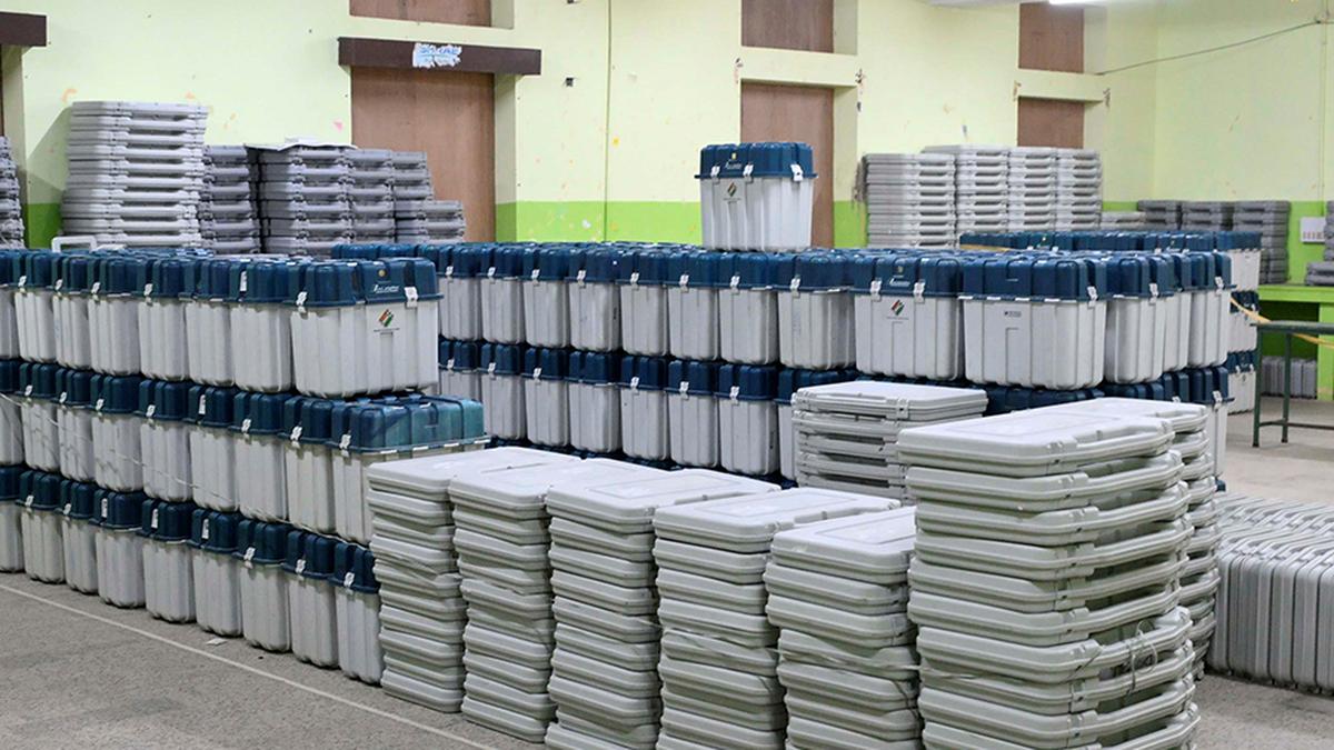 How to check which candidate is leading in your constituency?