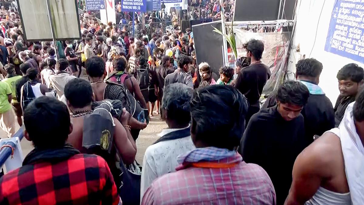 Makaravilakku festival celebrated at Sabarimala