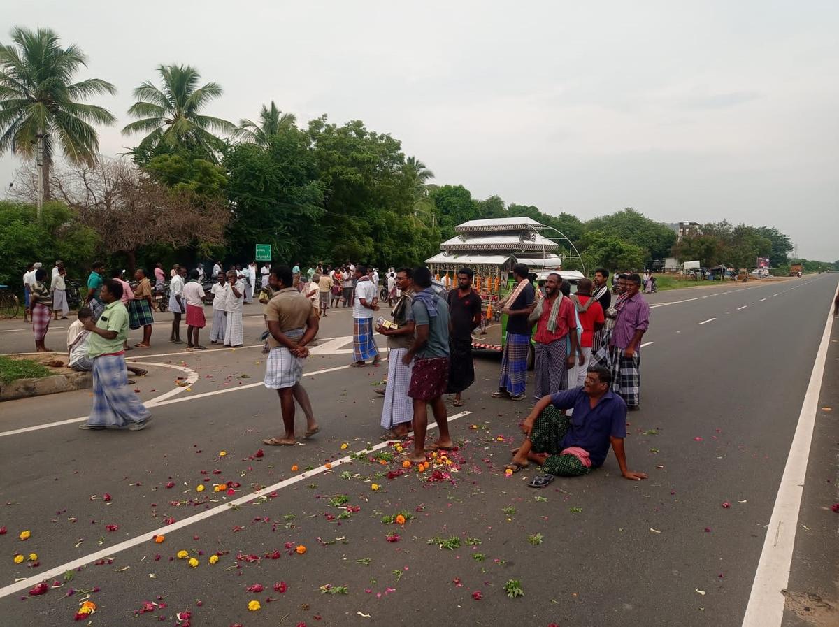 Speaker pacifies villagers blocking national highway