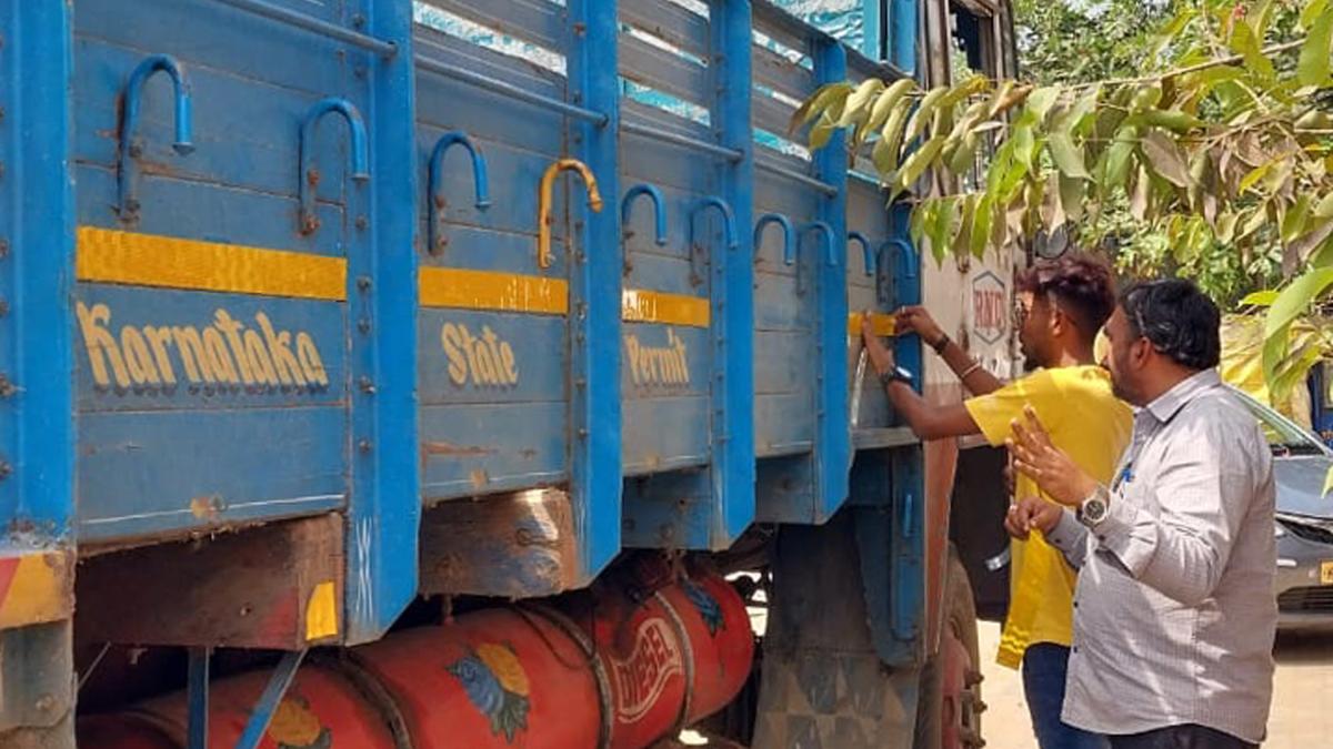 Mandatory fixing of retro-reflective tape authenticated with QR code deferred after opposition from commercial vehicle owners