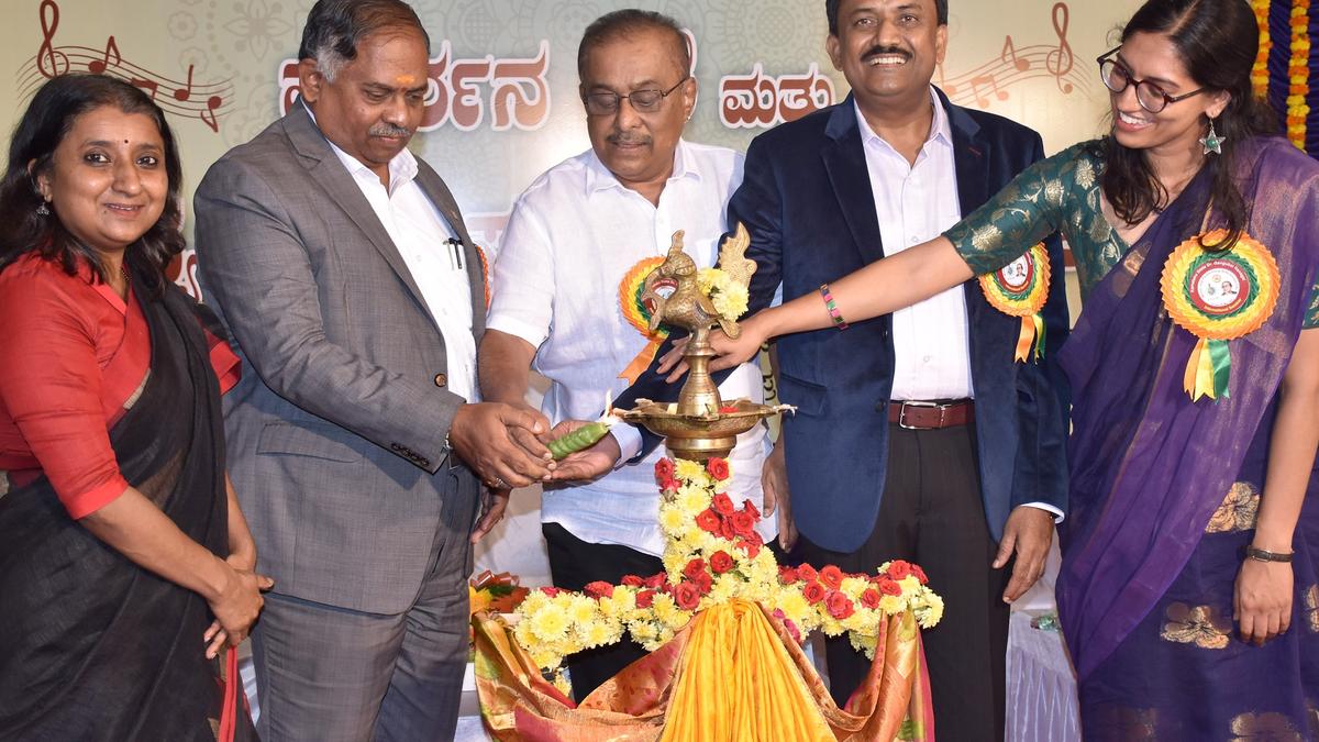 Seminar on performing arts and media begins at music varsity in Mysuru