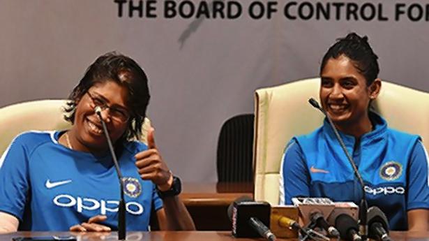 She would spit fire even while bowling at me in nets: Mithali pays tribute to longtime teammate Jhulan