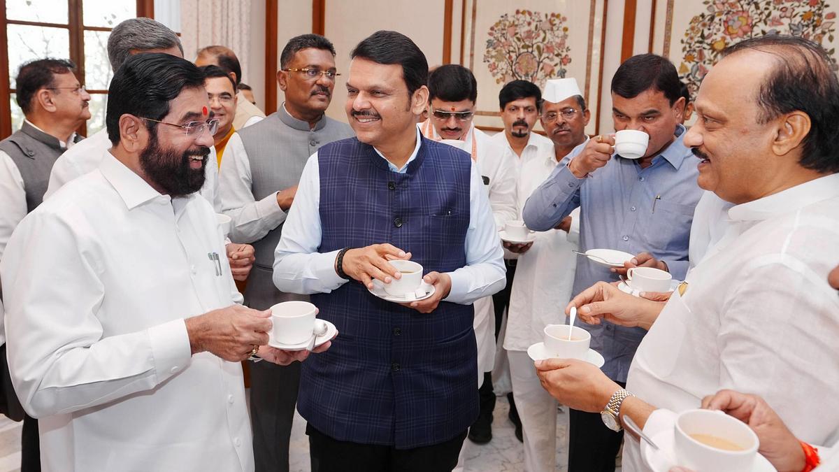 Maharashtra Opposition boycotts tea party on Assembly session eve