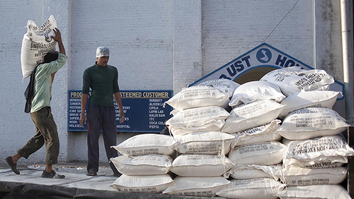 Two labourers crushed under sugar bags after truck overturns in Belagavi
