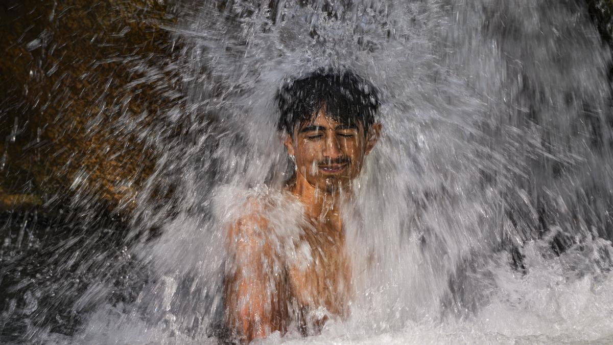 Srinagar records hottest July day in 25 years with temperatures topping 35 degrees Celsius