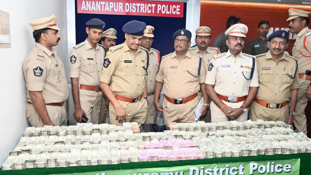 Gang looting hawala cash nabbed, ₹1.89 crore seized