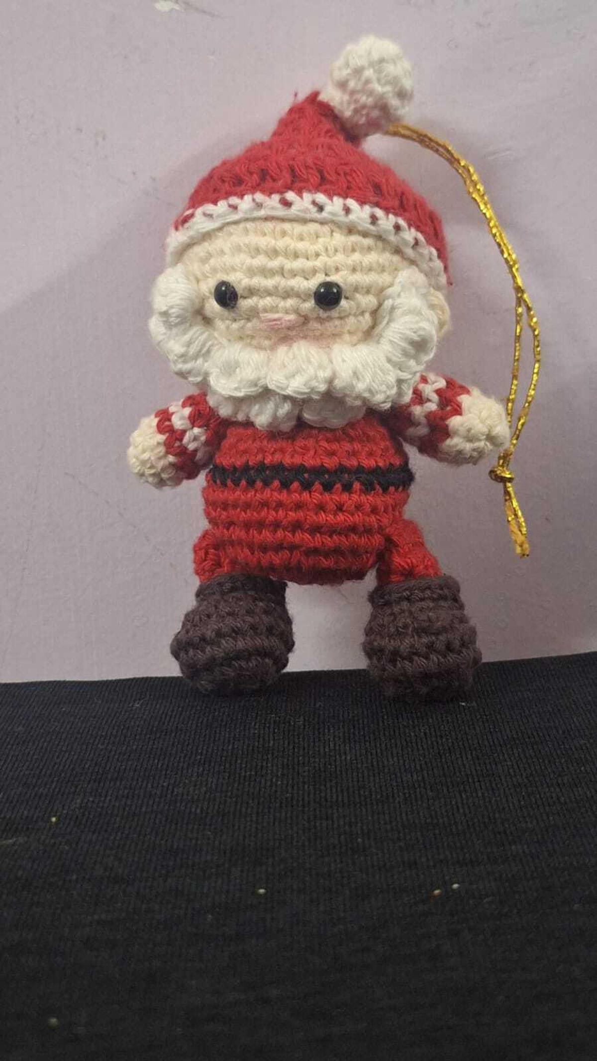 इन्फेंटा लियोन द्वारा क्रिसमस सजावट से संबंधित कार्य।