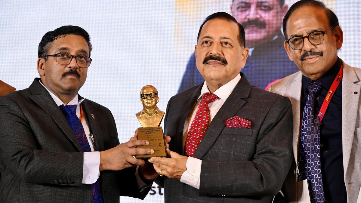 Union MoS Jitendra Singh conferred lifetime achievement award by MV Diabetes