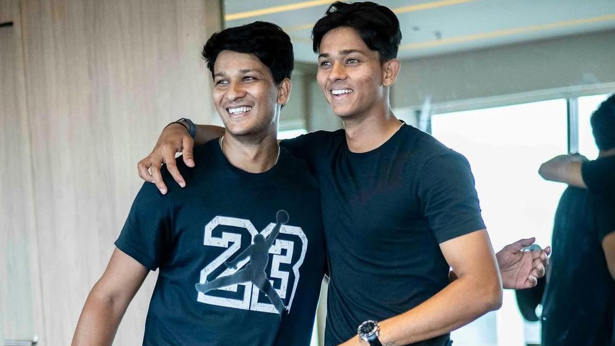 Tejasvi, küçük erkek kardeşi Yashasvi’nin desteğiyle kaybettiği zamanı telafi ediyor