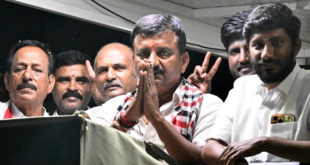 At Kavundampalayam, candidates look at connecting with voters with their poll assurances