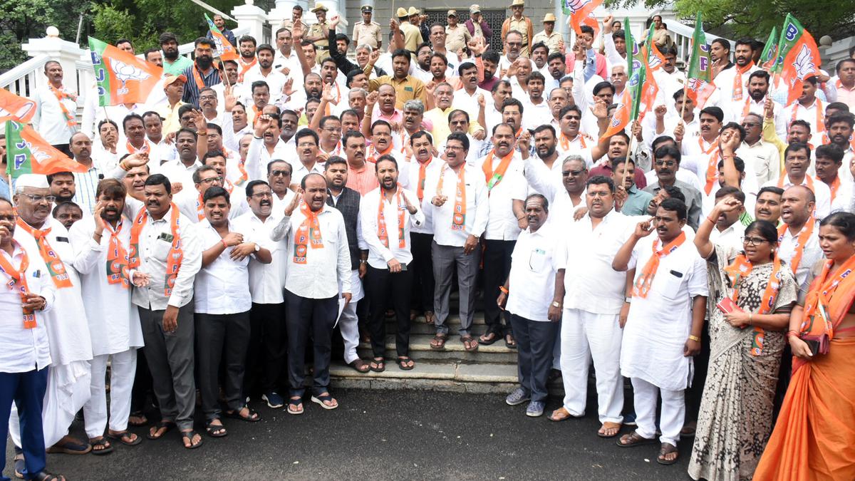 BJP district units stage protests against Congress government