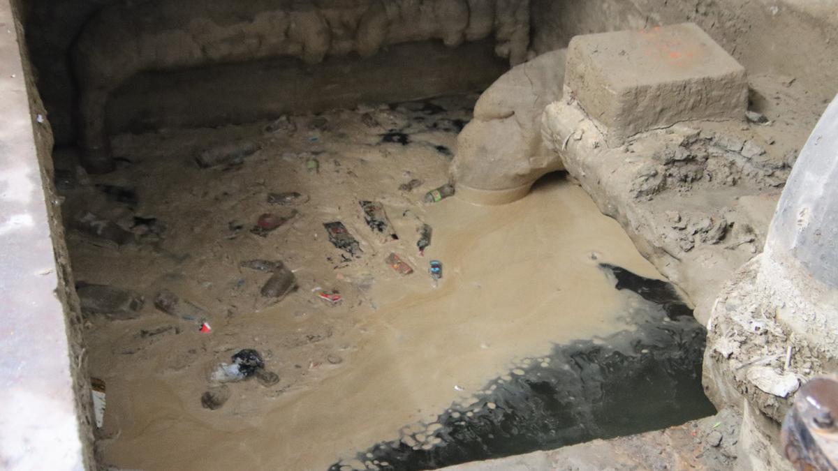 Delhi L-G flags ‘unhygienic’ conditions at Wazirabad WTP; AAP hits back