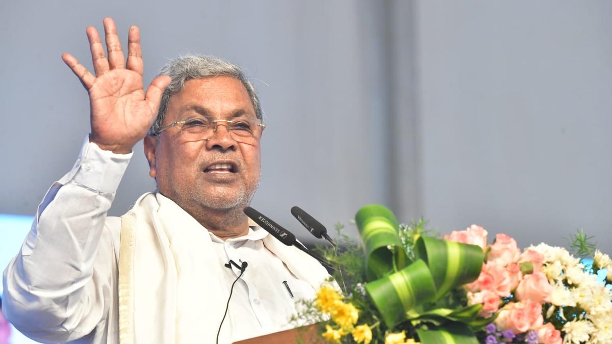 Mango glut: CM Siddaramaiah asks Agriculture Minister to hold talks with Centre to seek compensation