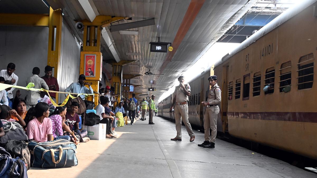 NDLS ramps up security, crowd control for Chhath Puja rush