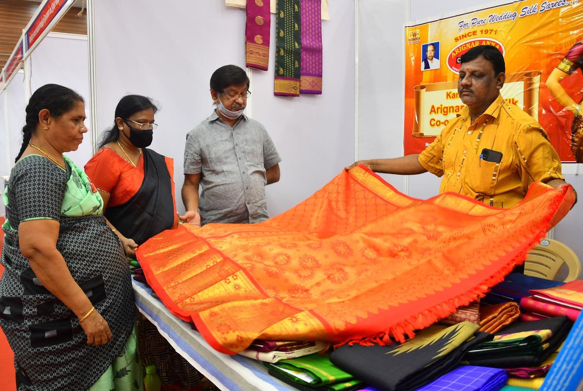 State-level handloom exhibition begins in Salem