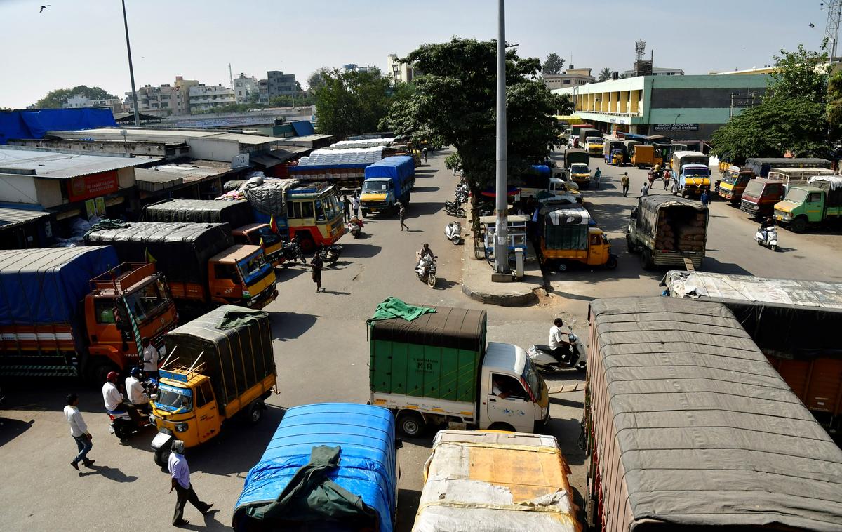 A file photo of the agricultural produce marketing committee yard at Yeshwantpur, which is spread over 85 acres. The State government’s efforts to shift it to Dasanapura yard near Nelamangala have met with legal challenges.