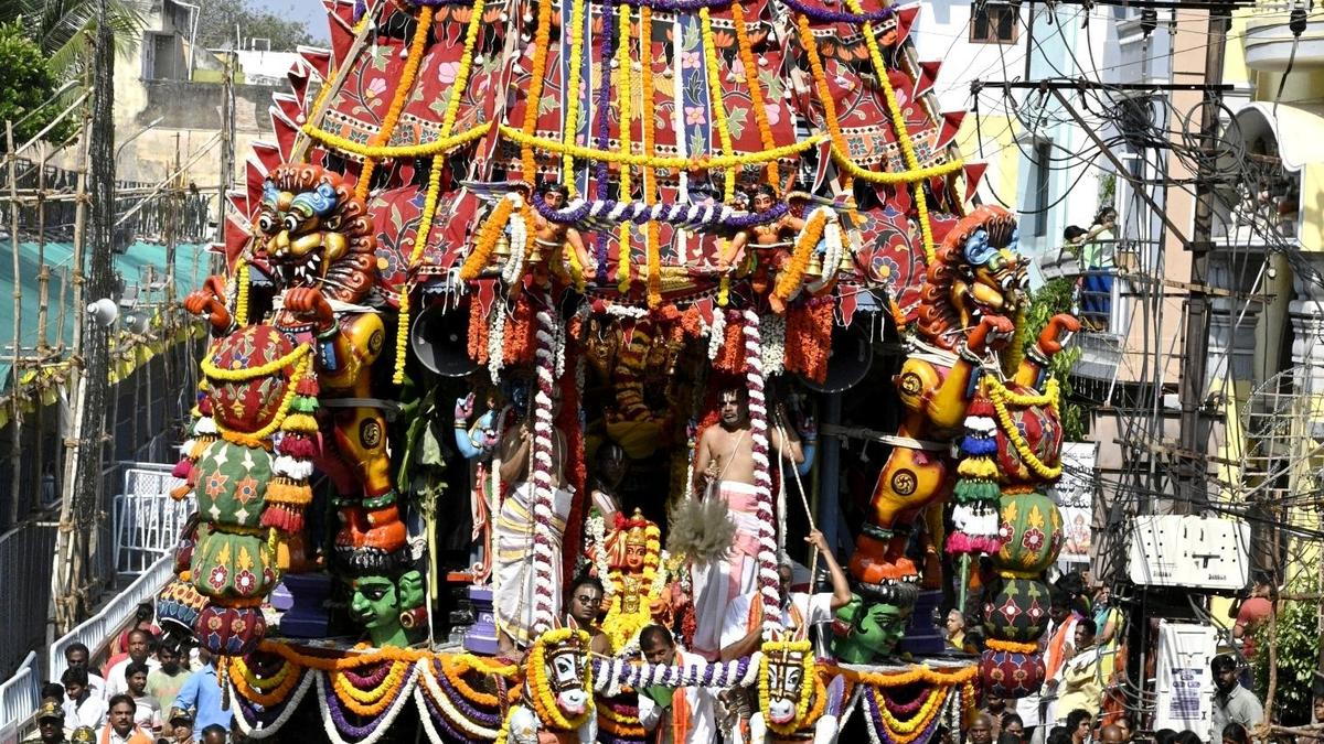 Grand ‘Rathotsavam’ celebrated at Kodandarama temple