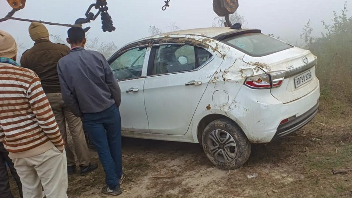 In yet another incident of GPS error, car falls into Bareilly canal injuring three