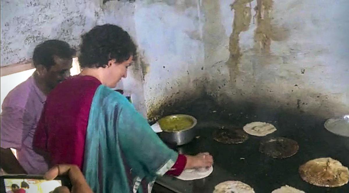 Priyanka Gandhi makes dosa during Karnataka campaign trail